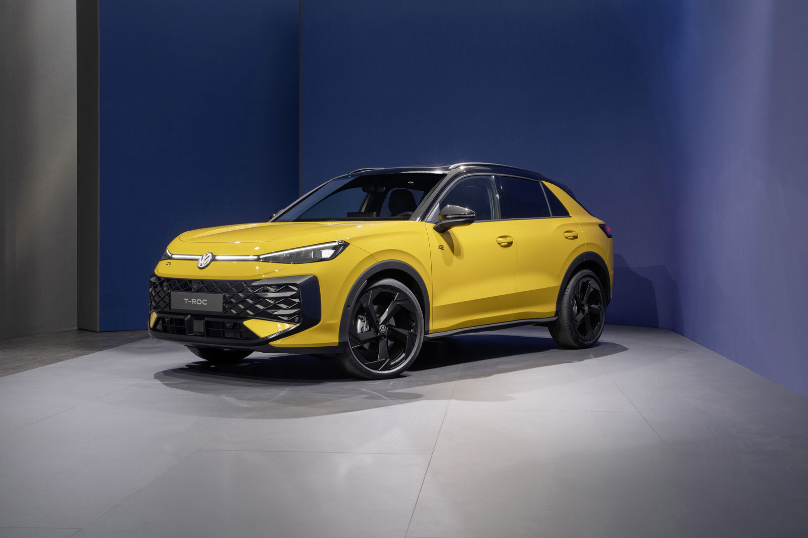 VOLKSWAGEN T-ROC 1.5 eTSI 150 R-Line 5dr DSG